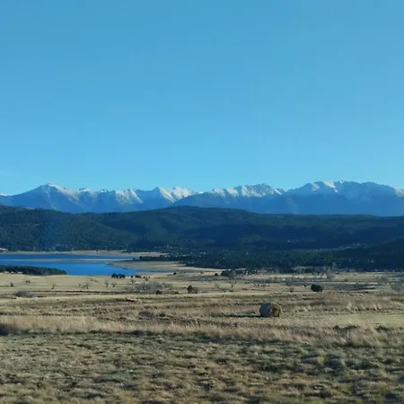 Entre Faune, Lac Et Montagne Les Angles  Exterior photo