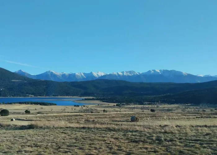 Entre Faune, Lac Et Montagne